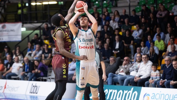 Cantù archivia anche gara 2 con una vittoria schiacciante su Nardò