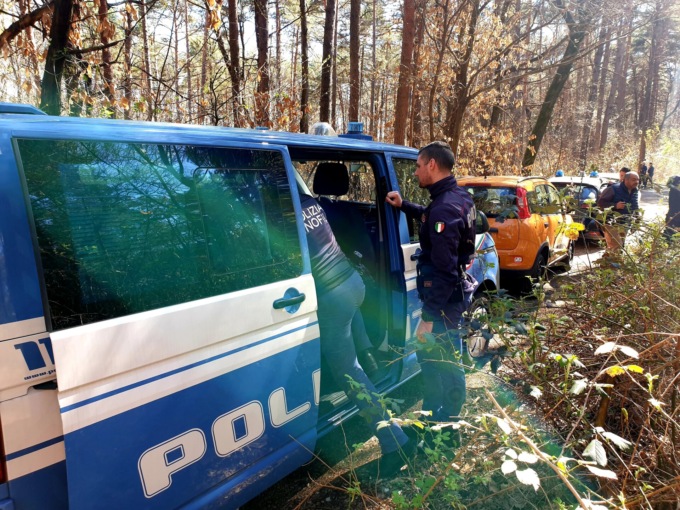 Blitz antidroga nel Parco Pineta: arrestati due spacciatori marocchini con 3 etti e mezzo di stupefacenti