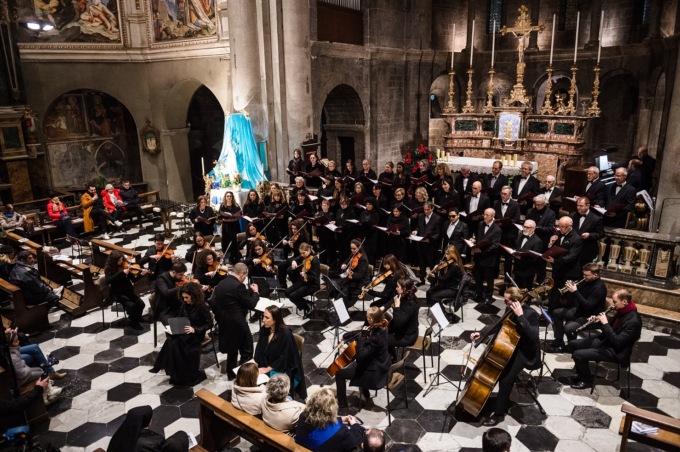 Più di 100 musicisti e cantori a San Fedele per il concerto di Erone onlus