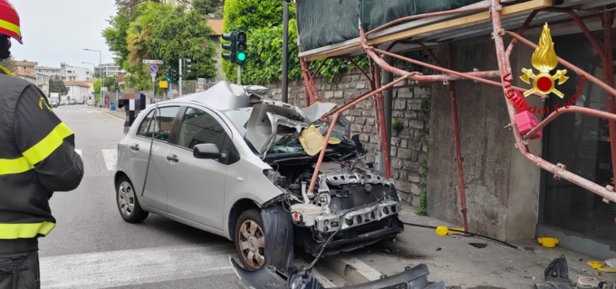 Tremendo incidente a Como