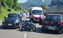 Scontro tra auto e moto sulla Statale dei Giovi