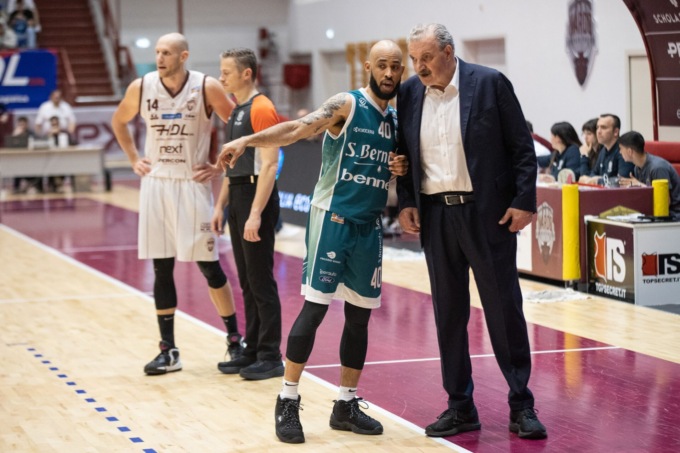 Pallacanestro Cantù alle semifinali di Serie A2