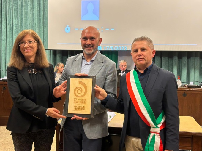 Mariano riceve la targa di città sostenibile