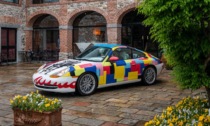 Il Centro Porsche di Como celebra la bellezza con l'iniziativa "Arte a lago"