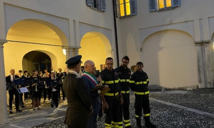 Vigili del fuoco premiati per lo slancio solidale in Emilia Romagna