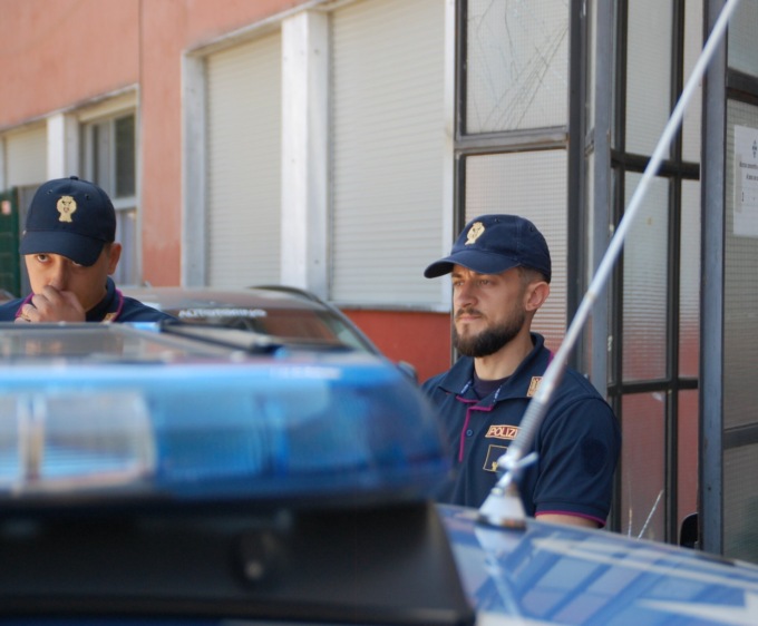 Si intrufolano in un cantiere per rubare materiale di valore: arrestati 18enne e 19enne comaschi