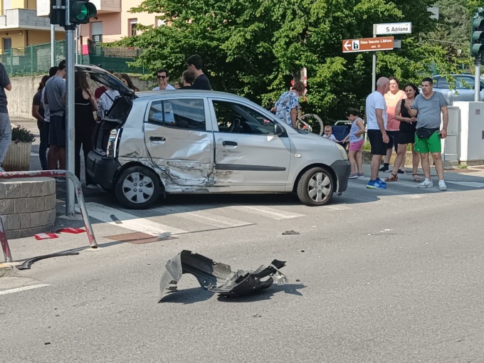 Rocambolesco incidente a Brenna