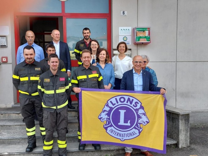 Defibrillatore donato grazie alla generosità dei Lions