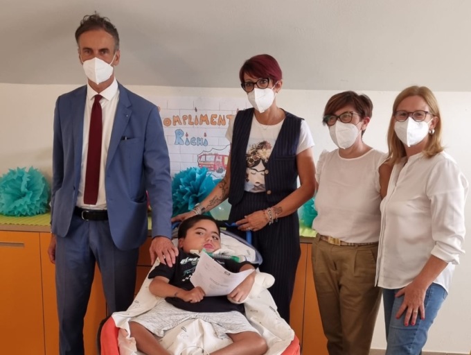 Bravo Riccardo, pagella ritirata e ammissione alla classe quarta