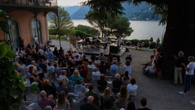 Musica e danza al sorgere del sole: torna il meraviglioso concerto all’alba del Como Città della Musica