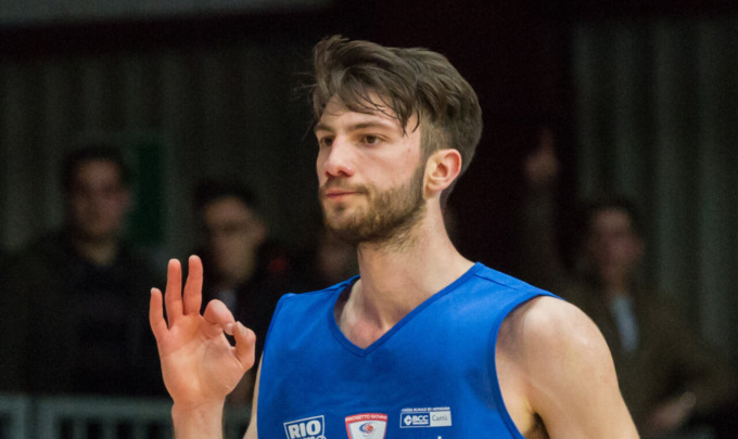Pallacanestro Cantù: chiusa la trattativa con Cesana, torna in biancoblù