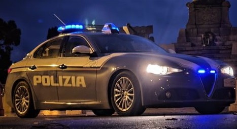 Beccato dalla Polizia mentre ruba uno scooter: denunciato 41enne straniero