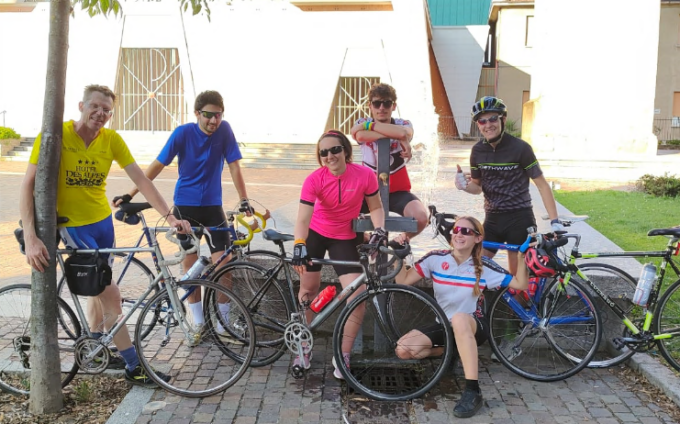 In bicicletta col parroco fino a Lisbona: pellegrinaggio di fede verso la Gmg