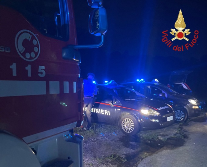 Cadavere nei boschi di Senna Comasco: indagano i Carabinieri
