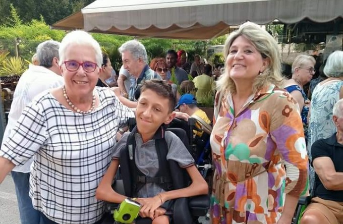 Oltre 100 persone alla festa di Thais, Pullici: “Un modo per stare assieme, come facevamo in piscina”