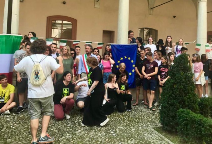Cantù crocevia di popoli: il benvenuto a 45 ragazzi arrivati da 8 città europee