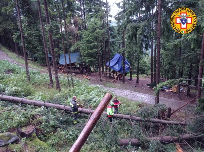 Tragedia in Val Camonica: 16enne comasca muore schiacciata da un albero