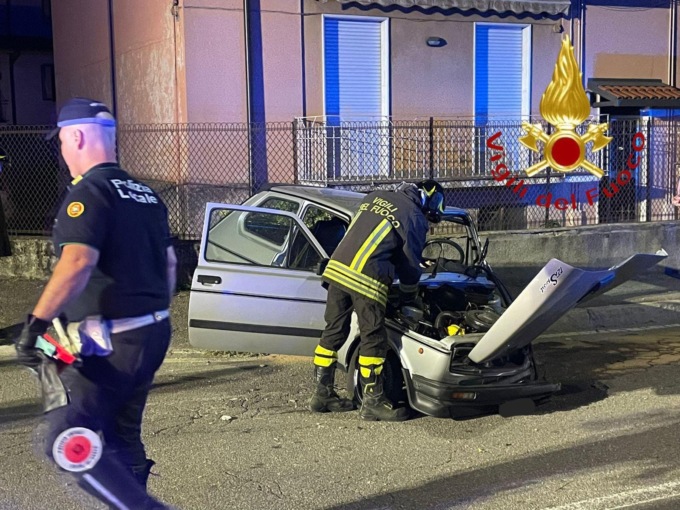Incidente nella notte a Cascina Amata: conducente in ospedale in codice giallo