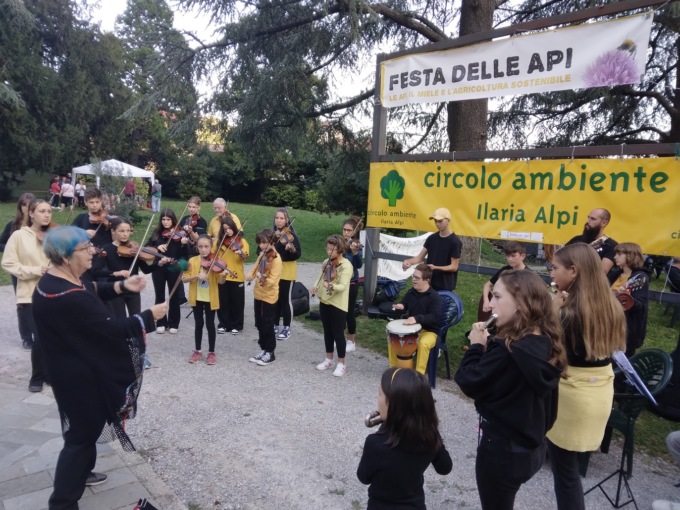 Festa delle api, successo nella nuova sede di Ponte Lambro