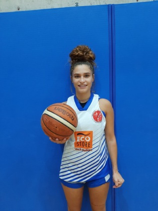 Basket femminile Alessia Panella rinforzo del Villa Guardia