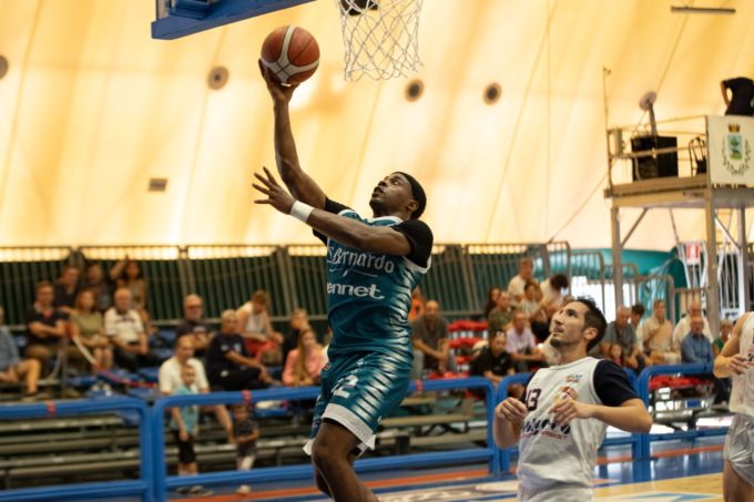 Pallacanestro Cantù: vittoria nell’amichevole con Piacenza senza Burns e Berdini