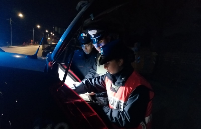 Donna di 77 anni denunciata dai Carabinieri: teneva liquido altamente infiammabile in casa