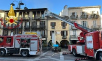 Incendio in piazza Duomo a Como: deceduto un uomo, tratta in salvo una donna disabile