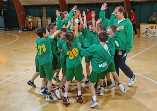 Pallacanestro giovanile: il Minibasket Figino apre le sue porte ai nuovi baby cestisti 