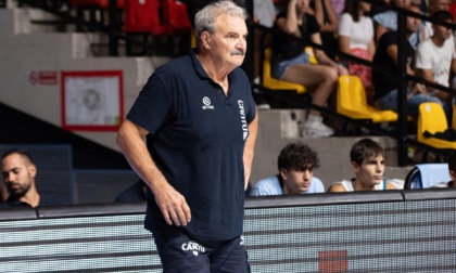 Pallacanestro Cantù e coach Sacchetti si dividono: c'è l'addio