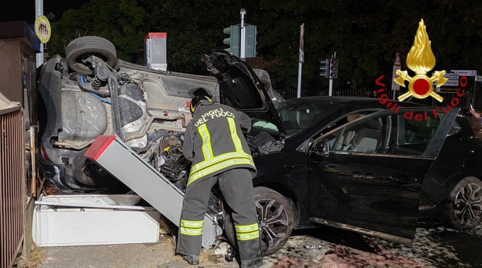 Incidente a Mariano Comense: paura per due giovani