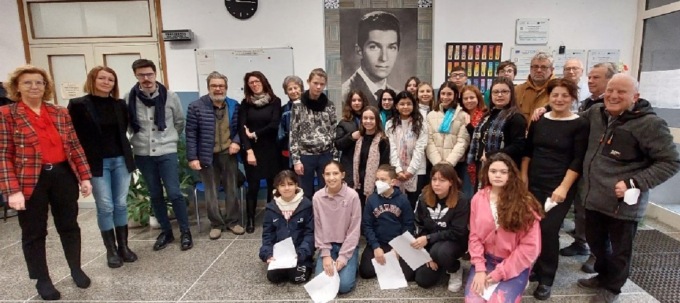 Grazie alla scuola che celebra Puecher