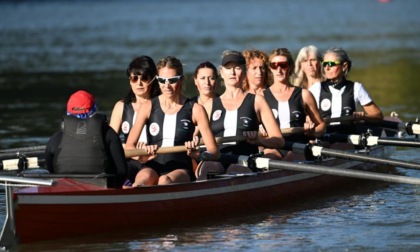 La Canottieri del Lario sul Tevere per "Via le Mani", la regata nazionale contro la violenza di genere