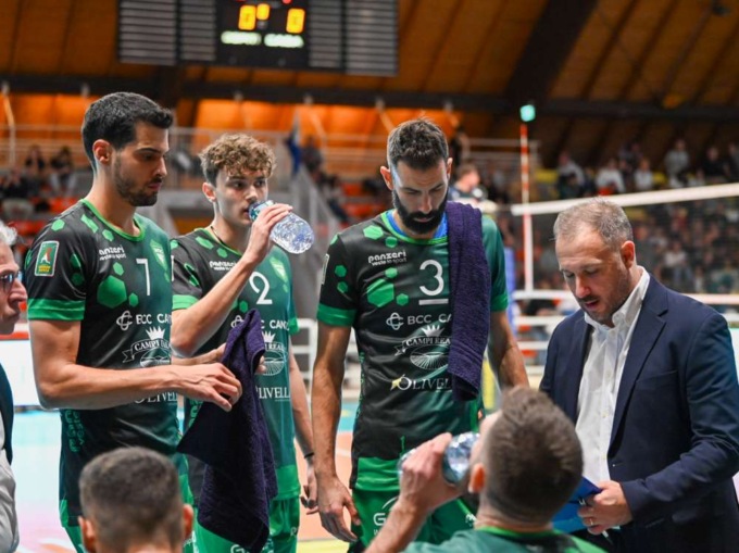 Pool Libertas Cantù: esordio amaro in campionato, trionfa Aversa 3 set a 1