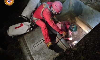 Speleologo nella grotta "Ingresso fornitori" finisce in assideramento: salvato dal Soccorso alpino