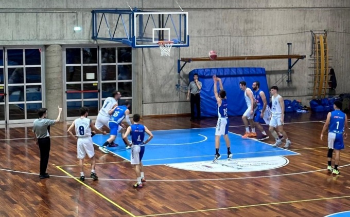 Basket Divisione Regionale 1: stasera fari puntati sul derby Villa Guardia-Erba e Inverigo-Rovagnate 