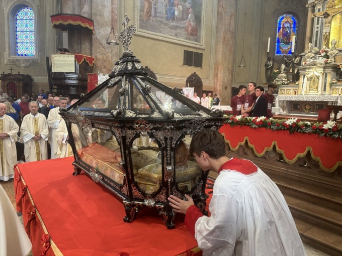 Il cardinale presiede la messa di chiusura della Settimana Gerardiana