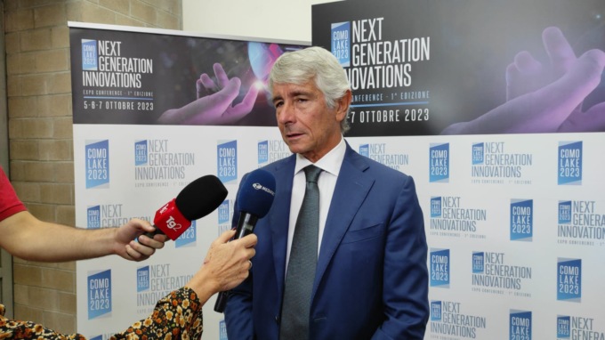 Al ComoLake2023 c’è anche lo sport. Abodi: “Sì alla trasformazione digitale per migliorare sicurezza e qualità di vita”