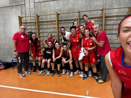 Basket femminile Nonna Papera Mariano ok