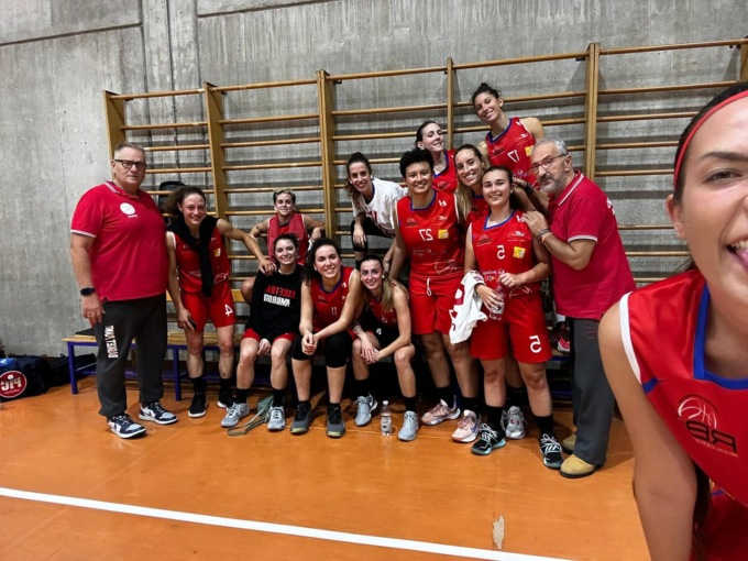 Basket femminile: Mariano vince anche il derby con Vertemate e sale in vetta da sola per un giorno