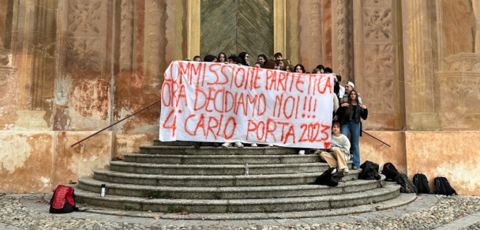 Protesta degli studenti al Carlo Porta: “Abbiamo reclamato i nostri diritti, ma la preside ci ha ignorati”
