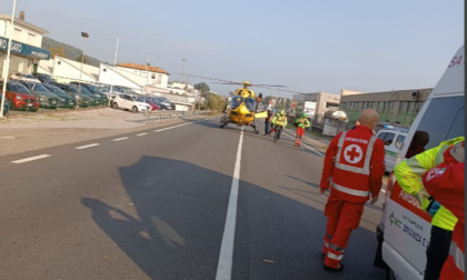 Incidente auto-moto sulla Briantea, 58enne in ospedale in codice rosso