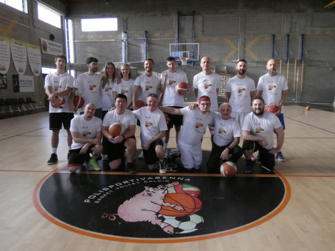 Una partita a sorpresa per i suoi 60 anni: la Special Olympics festeggia Cappelletti