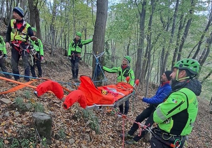 Il Soccorso Alpino a Plesio salva un precipitato con la teleferica, ma era un’esercitazione