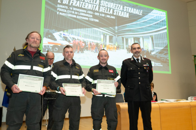 Sicurezza stradale: consegnati 175 riconoscimenti, 5 sono del comando dei Vigili del fuoco di Como