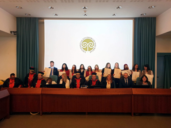 Insubria: cento nuovi infermieri laureati in tre giorni tra Como e Varese
