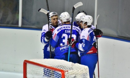 Hockey Como: biancoblù super vincono il derby contro Varese per 4-1 e salgono al settimo posto
