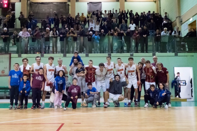 Basket Divisione Regionale 1: Le Bocce Erba vola e  ferma la corsa dei Cucciago Bulls domati 85-73