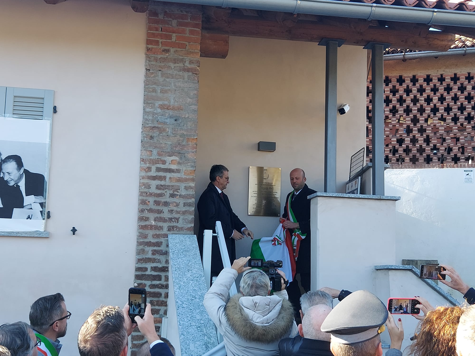 Inaugurata la cascina confiscata alla N'drangheta