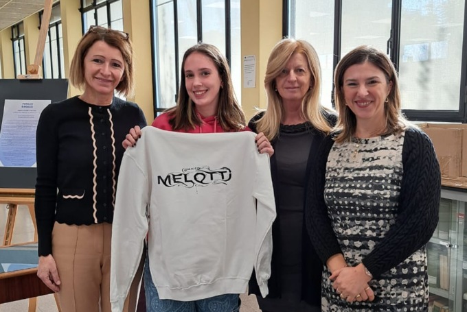 Liceo Melotti: gli studenti disegnano il logo per le felpe di quest’anno