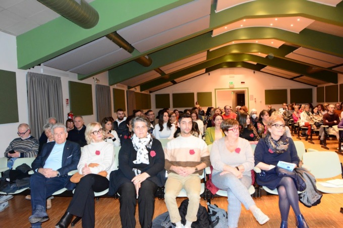 “Scarpette Rosse” dedica un minuto di silenzio per Giulia Cecchettin